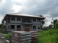 เราสร้างบ้านเพื่ออนาคตมุ่งเน้นการประหยัดผลังงานเป็นมิตรกับสิ่งแวดล้อมด้วยการจัดการเลือกใช้วัสดุที่ได้มาตรฐานและตอบสนองความต้องการและด้วยความพิถีพิถันเก็บทุกๆรายละเอียดในทุกๆขั้นตอนของการก่อสร้างและงานเดินระบบแบบครบวงจรเราจึงกล้ารับประกันมากถึง20ปี